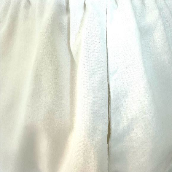 Commense Elegant Aegean White Linen Blend Blouse and Shorts Set - Picture 9 of 17